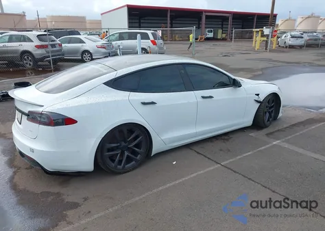 2022 Tesla Model S Plaid Tri Motor All-Wheel Drive z USA, uszkodzony, nr VIN 5YJSA1E65NF461065